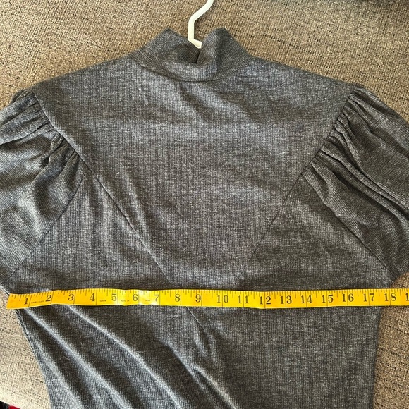 Gray Ribbed Long Sleeve Blouse - Picture 5 of 5